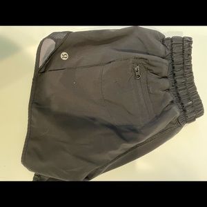 LULULEMON WOMENS SHORTS